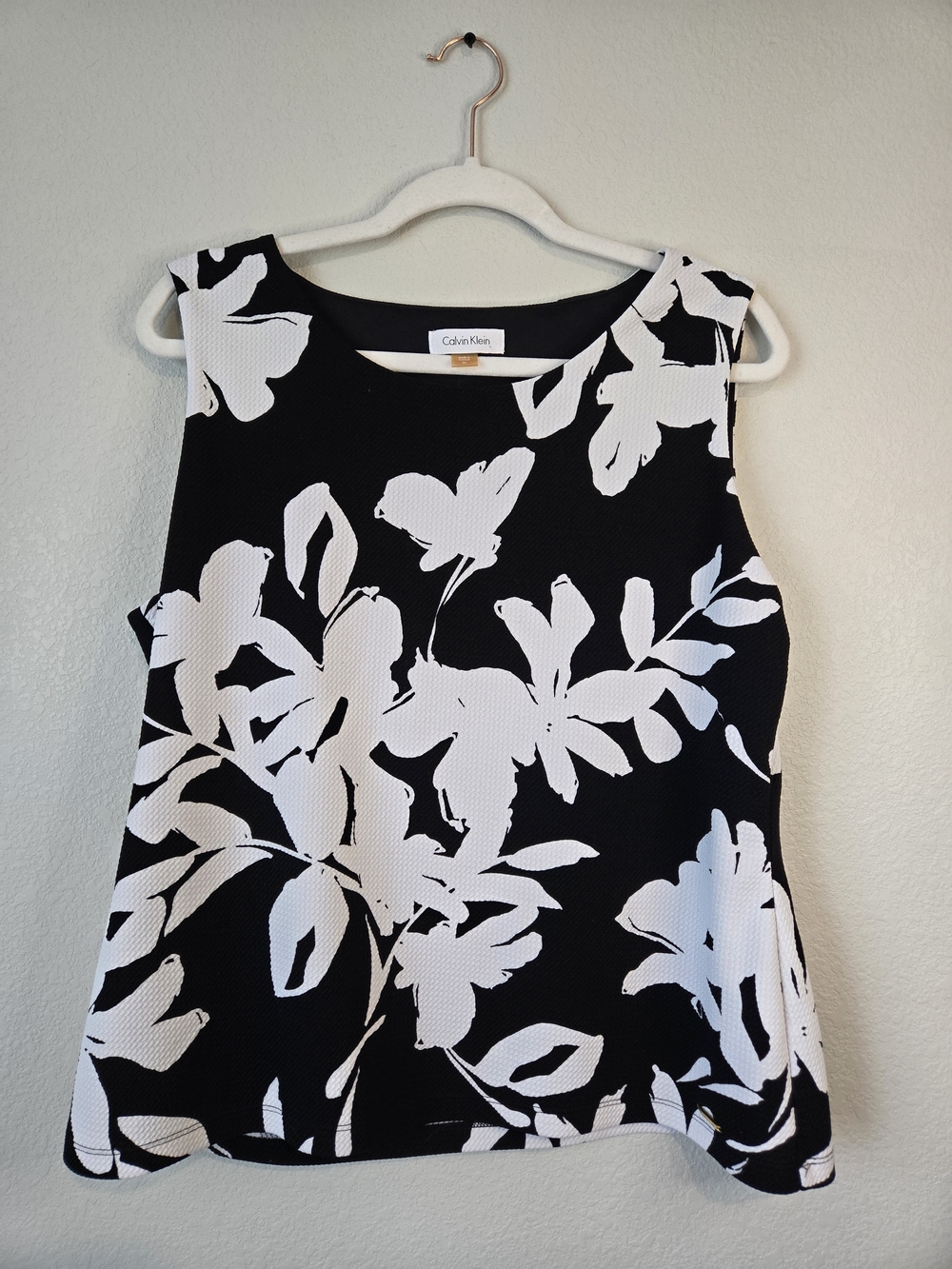 Calvin Klein Black and White Floral Sleeveless Blouse